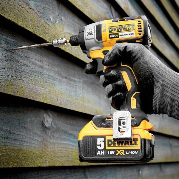 Set Dewalt DCK287D2 18V XR - Chave de fenda impacto + Furadeira percutor + Bolsa + 2 Baterias LI-ION 2,0Ah
