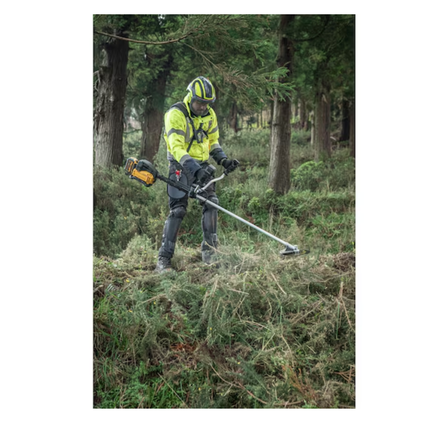 Roçadeira florestal FLEXVOLT 54V 25 cm com cabo em “U” Dewalt DCMBC723N