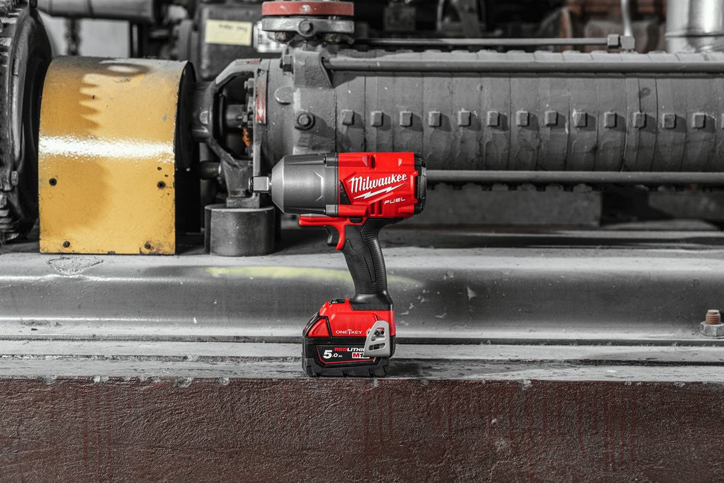 Powerpack llaves de impacto + 3 baterias + Cargador + 2 Maletines Milwaukee M18 FPP2AS-553X