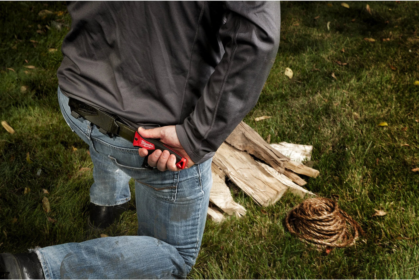 Faca de aço de lâmina fixa AUS-8 127mm Milwaukee