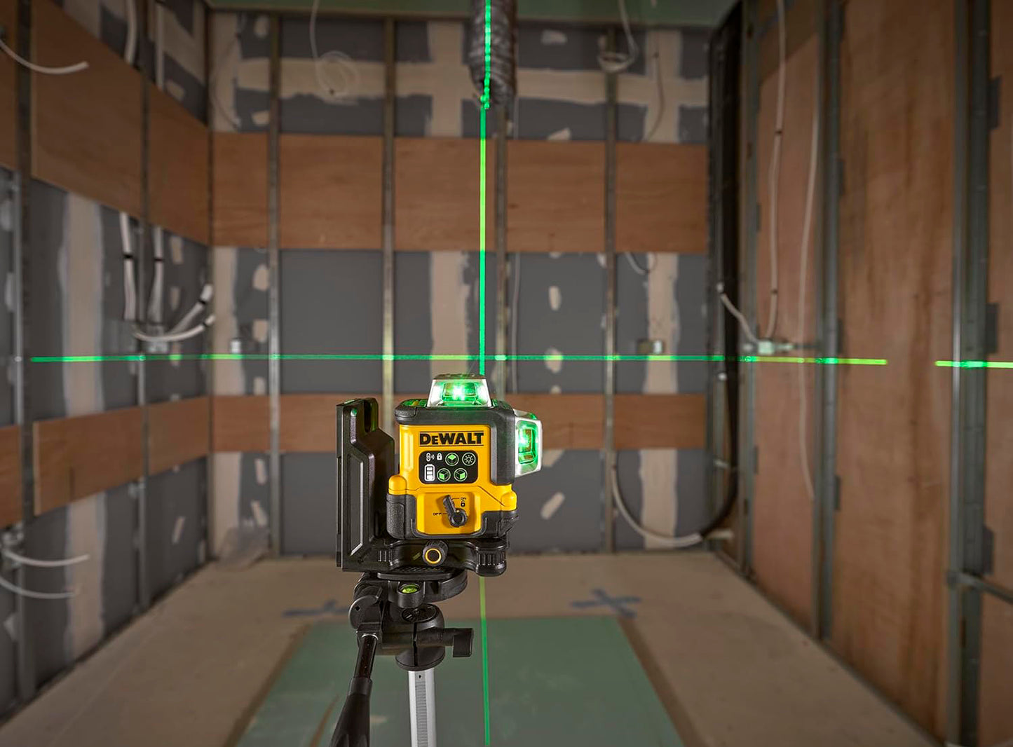 Nível laser autonivelante USB-C verde 3 linhas 360° Dewalt DCLE14361GB
