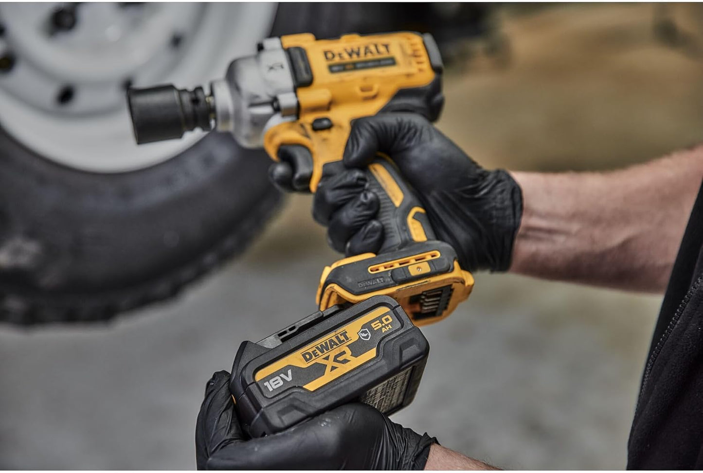 Chave de impacto sem escova XR 18V 1/2 813Nm com estojo de transporte Dewalt DCF891NT