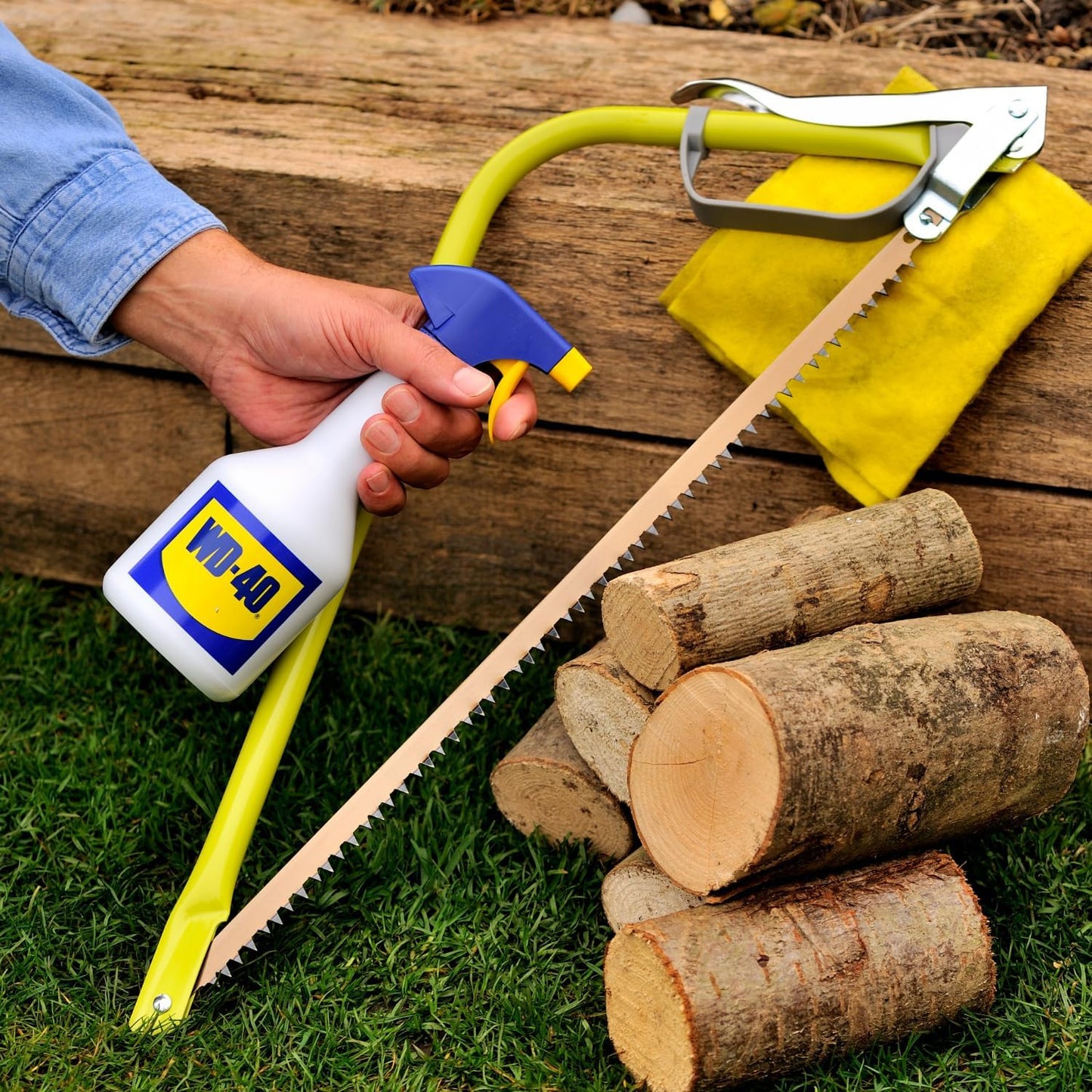 Óleo multiusos em bidão de 5 L + pulverizador WD-40