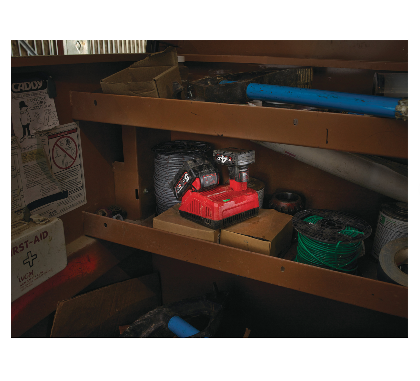 Powerpack Taladro percutor + Amoladora + 2bat 5Ah + Cargador Milwaukee con 2 maletines M18 FPP2E3-502X