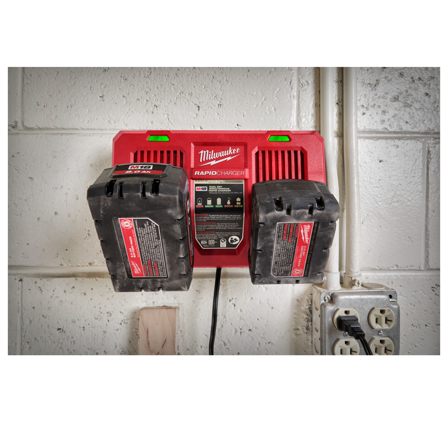Milwaukee M18 Carregador Duplo M18 DFC