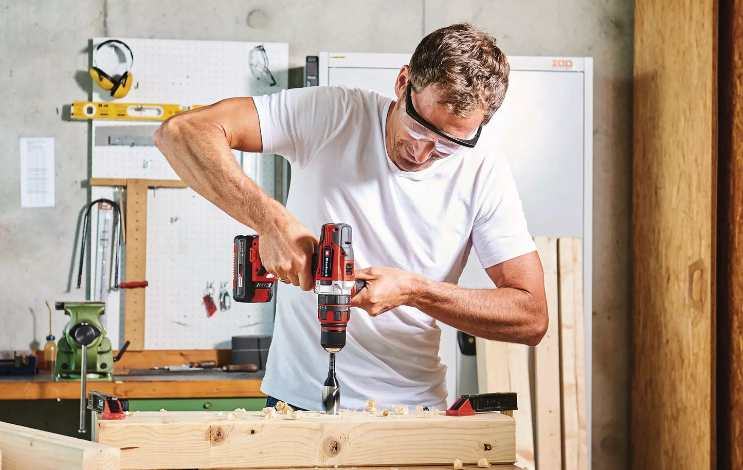 Conjunto 18 V Broca + Martelo perfurador + Esmeril + 2 baterias 3,0 Ah + Carregador Einhell TE-TK 18/3 Li +2 (CD+AG+HD)