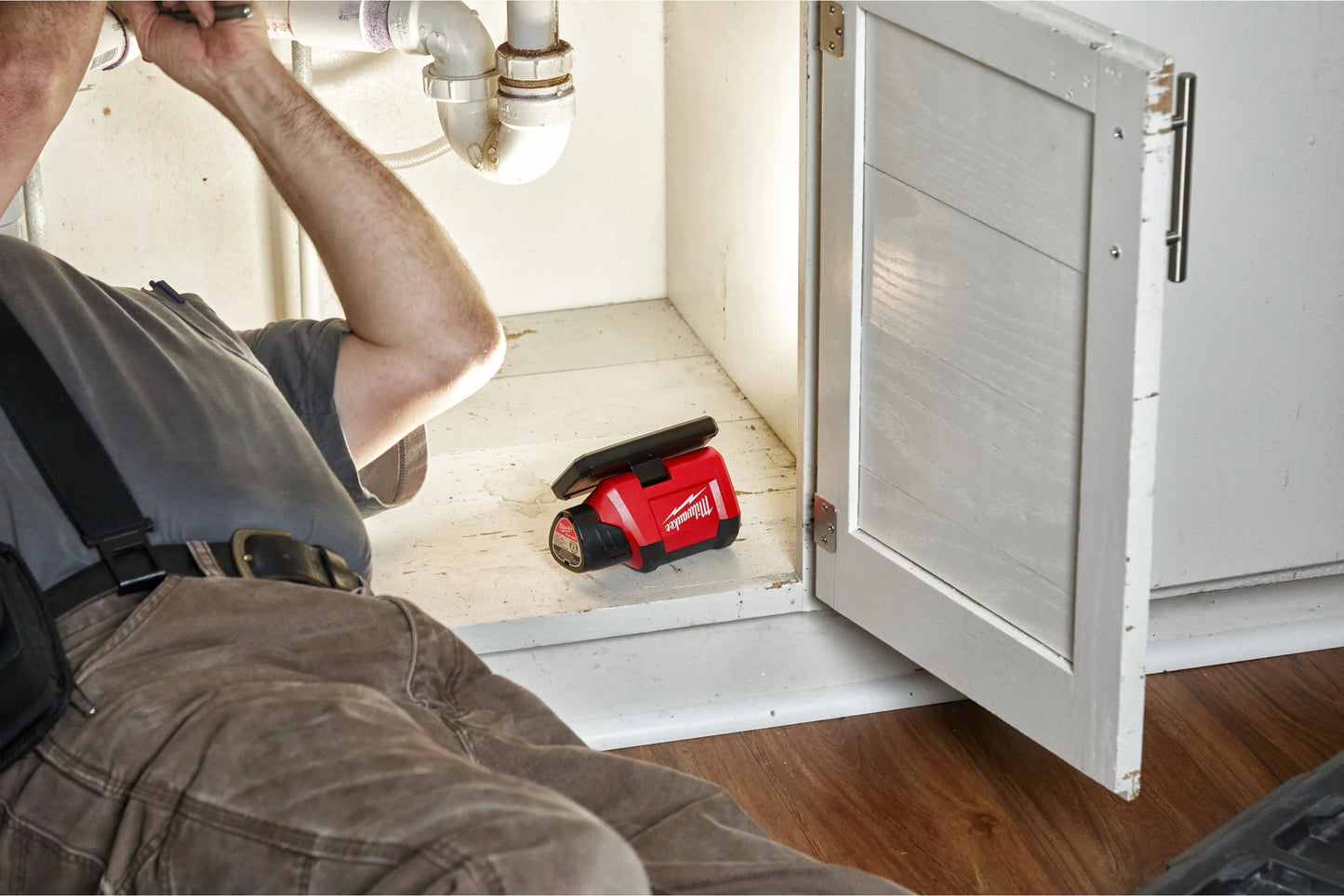 Luz de área giratória PAL-0 Milwaukee M12