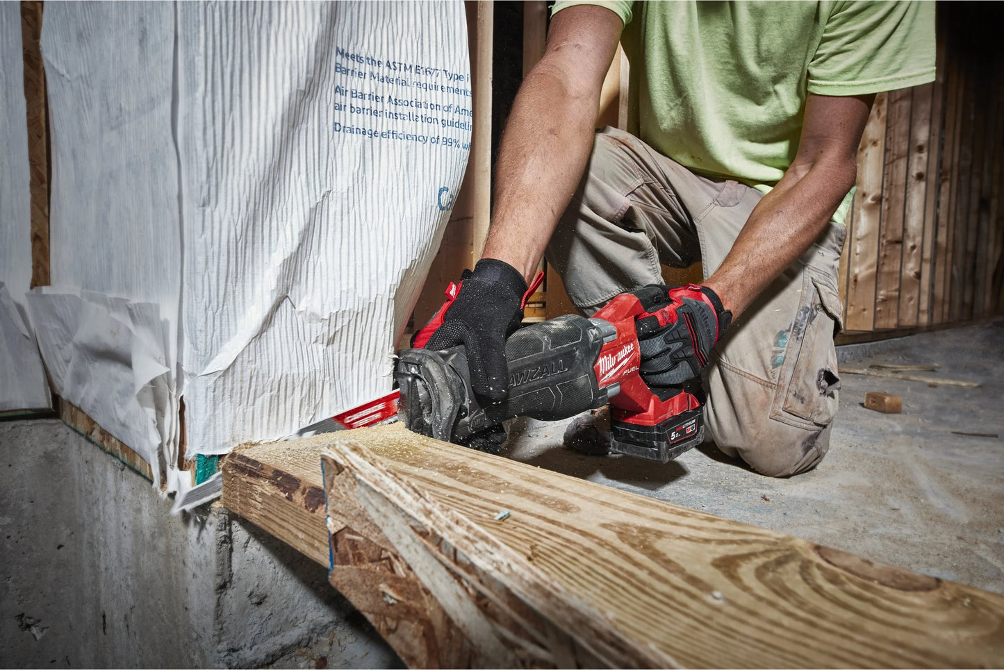 Serra de zibelina M18 Combustível + 2bat 5Ah + Carregador + Maletín Milwaukee M18 FSZ-502X