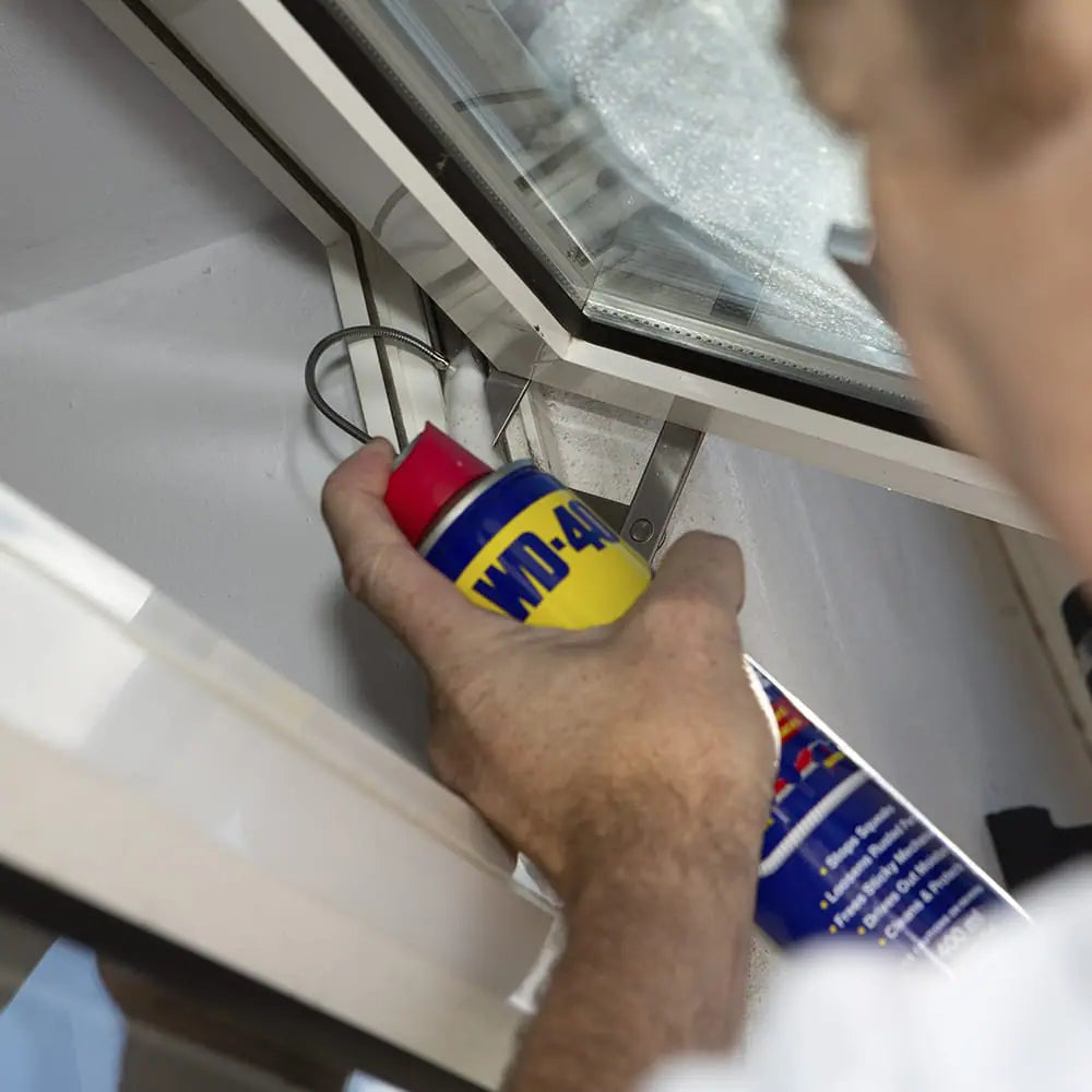 Óleo multiusos com cânula flexível 400 ml WD-40