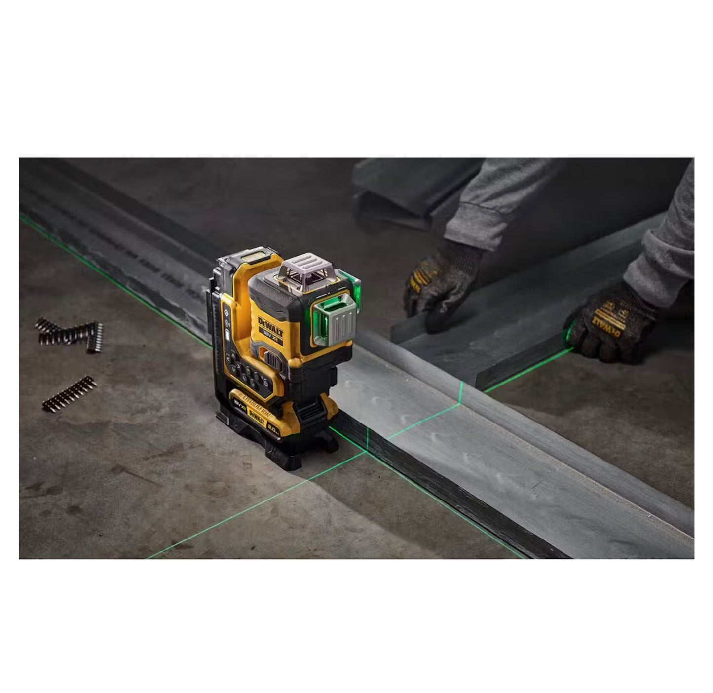 Nível laser autonivelante verde com controlo remoto de 3 linhas 360º XR 18V + Bateria 2Ah + Carregador Dewalt DCLE34035D1